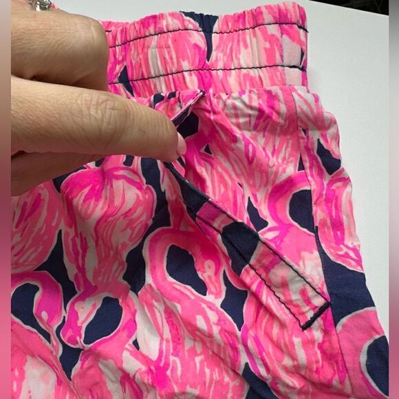 Lilly Pulitzer - Katia Shorts: "High Tide Navy Via Amor" Small - Picture 4 of 10